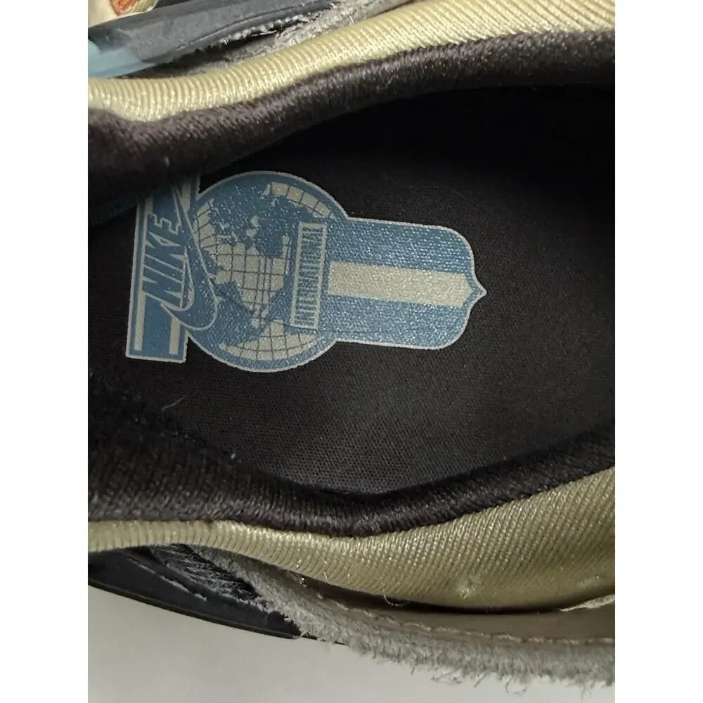 Nike Air Huarache Koromogae Sneaker DO7261-087 Womens 9.5 Moon Fossil Suede Low